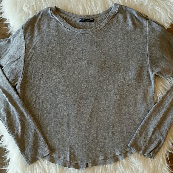 Brandy Melville Sweaters - *2/$12 or 3/$15* Brandy Melville Gray Crop Sweater